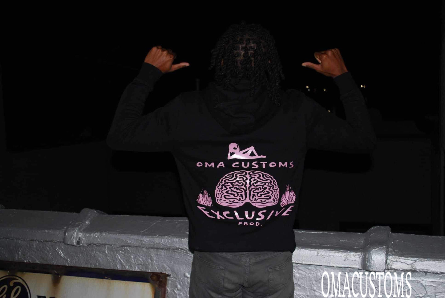 OMA ALIEN MIND HOODIE